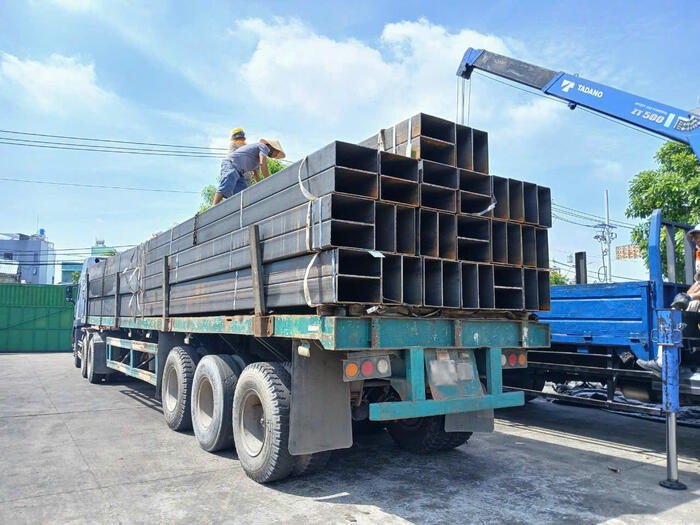 Phương thức vận chuyển thép hộp